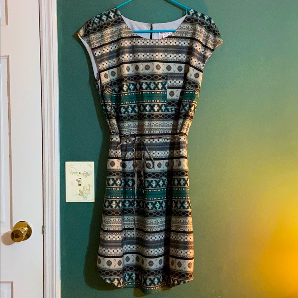 Sleeveless dress